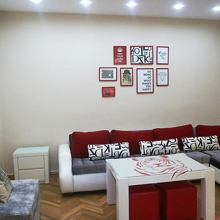 White Tiger In Center Of Tbilisi Apartman Kültér fotó