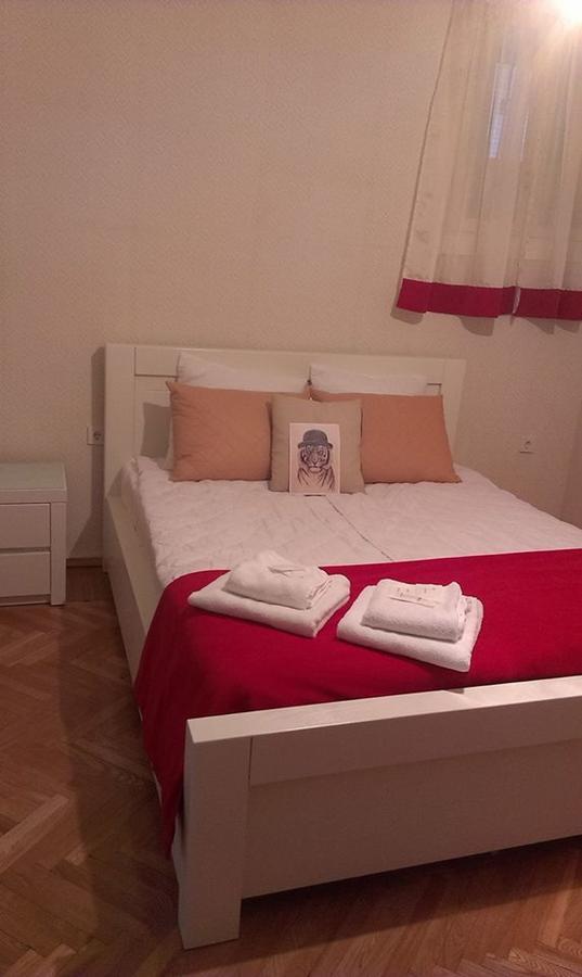 White Tiger In Center Of Tbilisi Apartman Kültér fotó