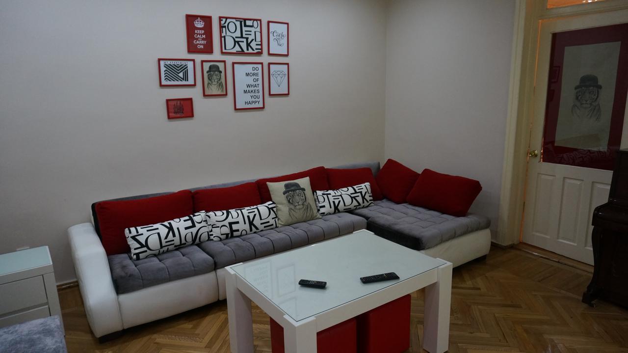 White Tiger In Center Of Tbilisi Apartman Kültér fotó