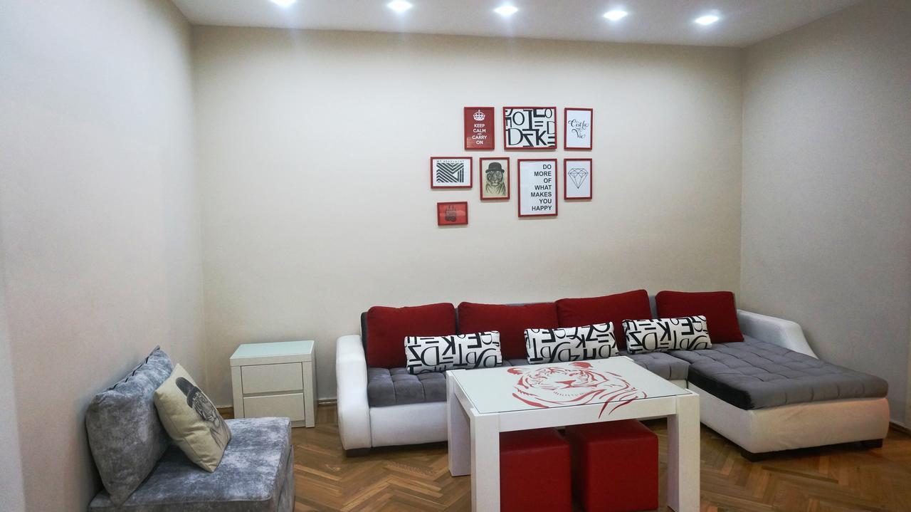 White Tiger In Center Of Tbilisi Apartman Kültér fotó