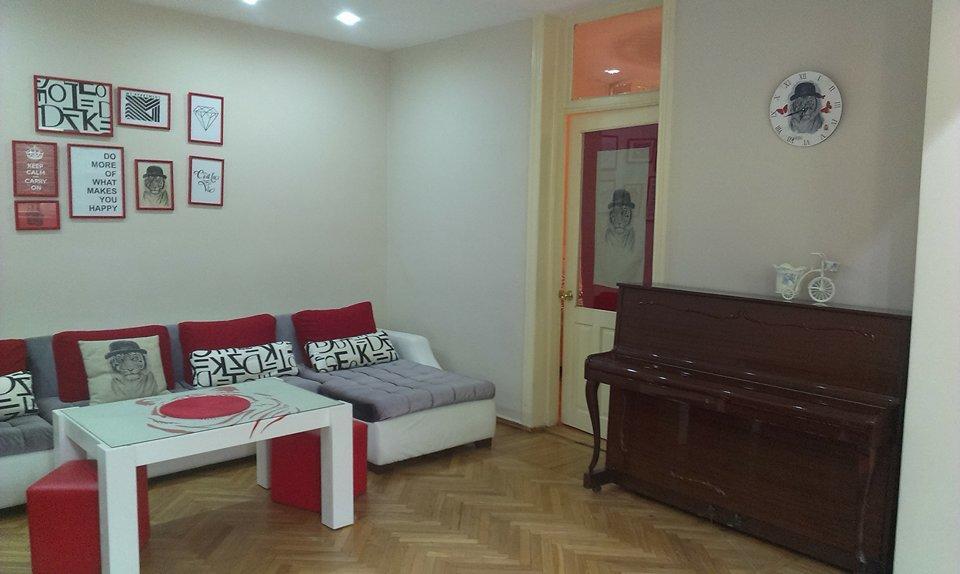 White Tiger In Center Of Tbilisi Apartman Kültér fotó